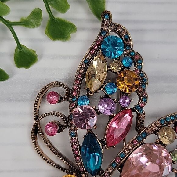 Retro style butterfly brooche multicolored faceted - Picture 2 of 6